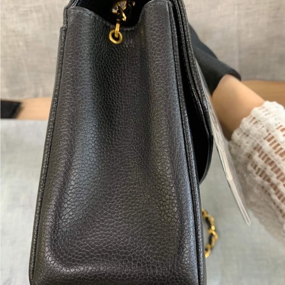 Chanel Diana Medium Caviar (Limited Edition) - Picture 5 of 9